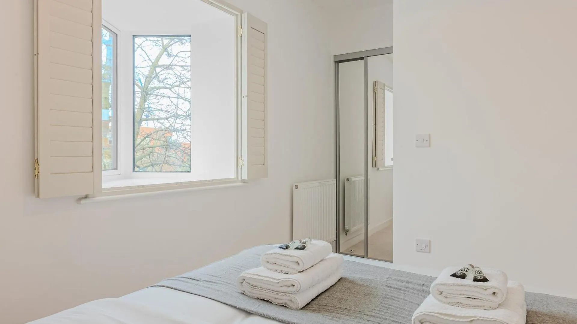 Spacious 2Br Apt With Balcony In Camberwell 伦敦 公寓