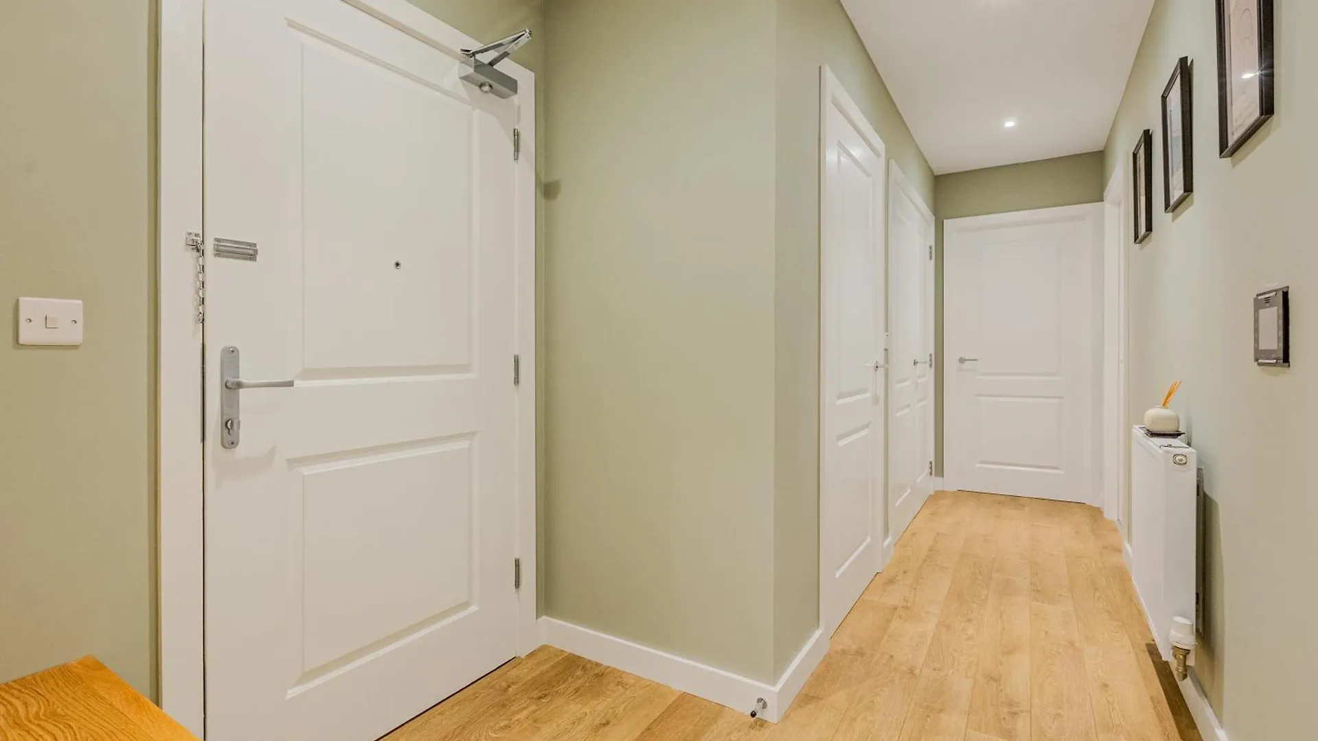 Spacious 2Br Apt With Balcony In Camberwell 伦敦